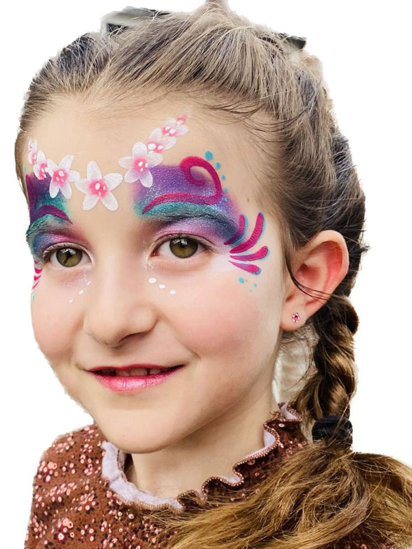 Face Paint by Sarah on X: Today's Sparkle Station at Aurora's 9th  #Birthday #Unicorn themed #party. A perfect alternative to #facepainting  for older children. #sparkle #sparklestation #glitterstation #glitter #gems  #jewels #festivaleyes #glittereyes #